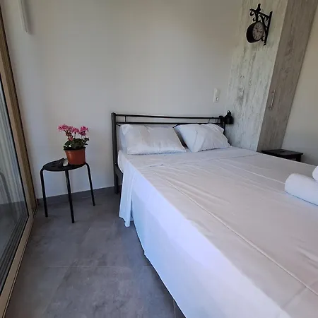 Einav Apartments * Νικιάνα