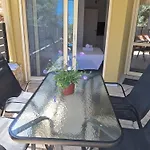 Einav Appartement Nikiana