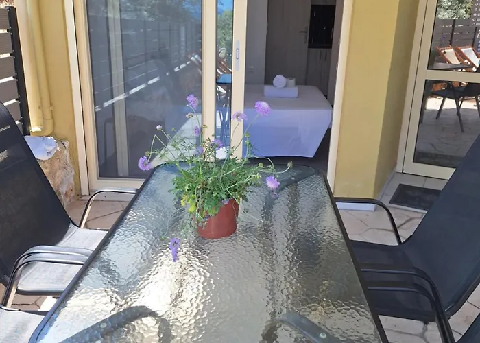 Einav Apartamento Nikiana